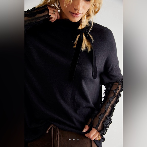 On Your Sleeve Top - Picture 3 of 5